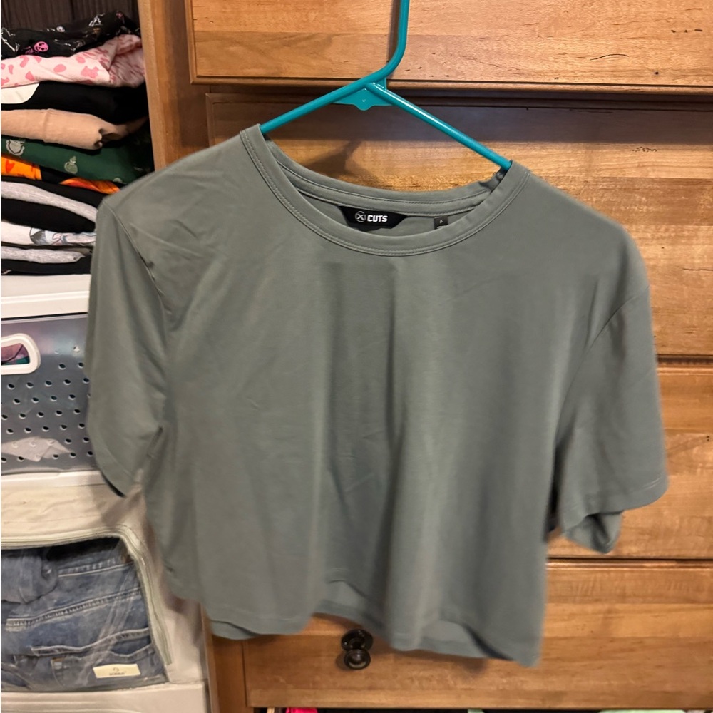 Women's cuts Short Sleeve Tee, cropped in gray